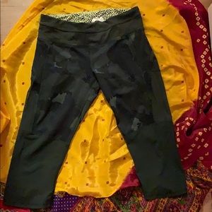 Lululemon cropped leggings